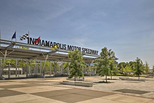 Indianapolis Vacation Rental - Walk to the IMS!