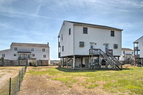 Chincoteague Townhome with Pony Views from Deck! - image 13