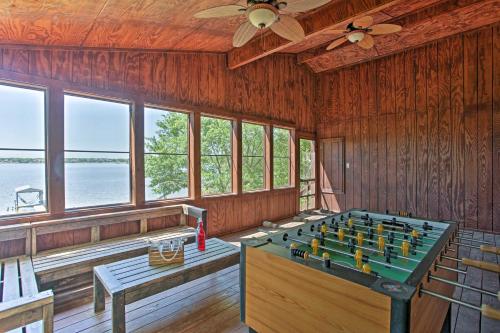 Waterfront Cedar Creek Lake Home with Booking Special - image 2