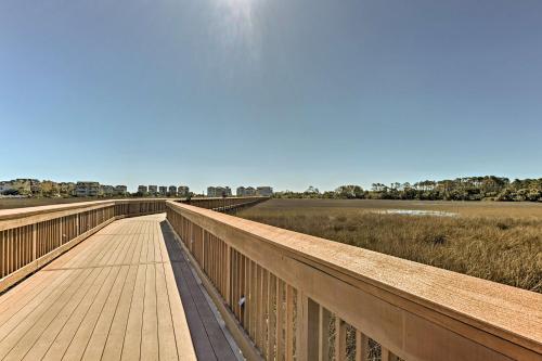 Upscale Resort Condo Walk to Shore and Restaurants! - image 7