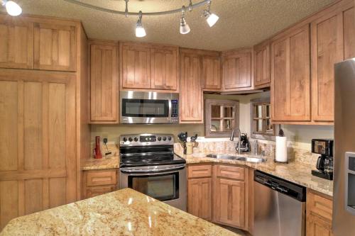 Red River Home with 2 Balconies - 1 Block to Main St! - image 9