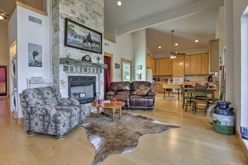 Johnson City 'Valley View' Hill Country Retreat