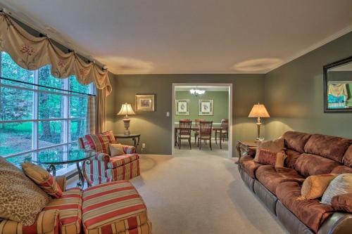 Spacious Family Home - 17 Miles to Winston-Salem! in Lewisville, USA