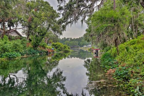 Riverfront Dunnellon Home with Private Dock - Dogs OK