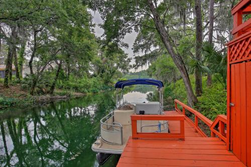 Riverfront Dunnellon Home with Private Dock - Dogs OK