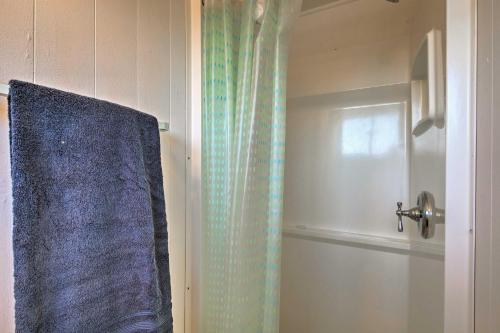 Cozy Fire Island Studio with Deck Walk to the Beach - image 3