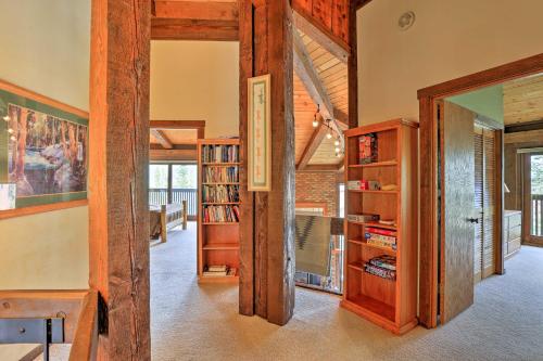 Luxury Silverthorne Home - 3 Decks Mountain Views - main image