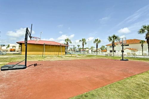 Panama City Beach Condo with Patio-Walk to Beach - image 5