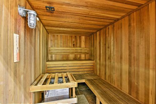 Luxe Terra Verde Villa with Theater 6 Mi to Disney! - image 8