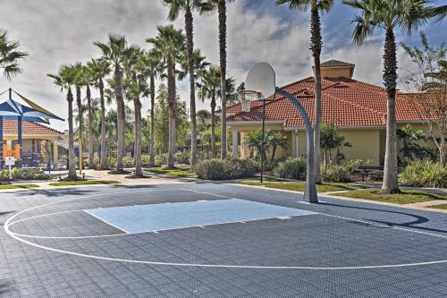 Luxe Terra Verde Villa with Theater 6 Mi to Disney!