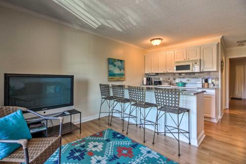 Hilton Head Island Condo with Pool - Steps to Beach! - image 5