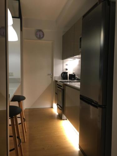 One-Bedroom Apartment image 6