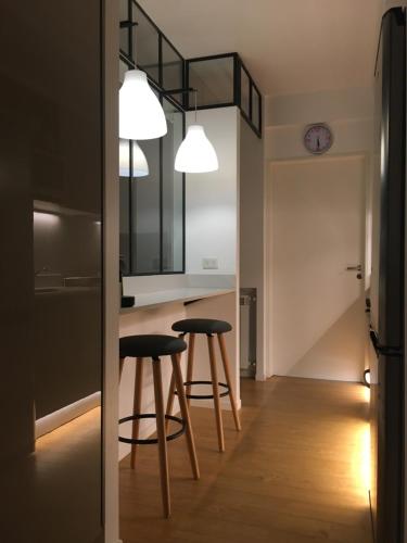 One-Bedroom Apartment image 4