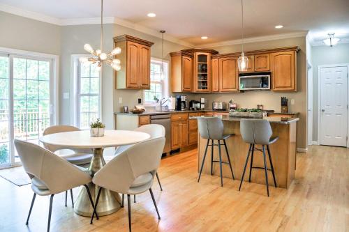 Colonial-Style 'Warwick Retreat' - 1 Hour to NYC! in Greenwood Lake (NY)