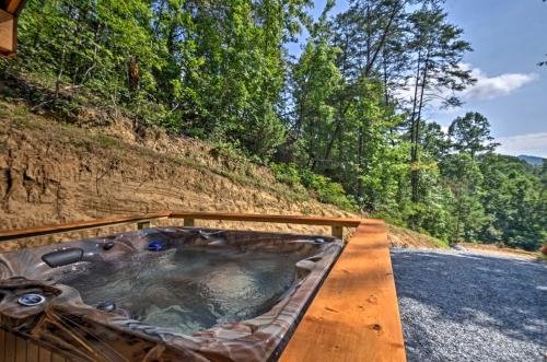 Bryson City Studio with Hot Tub - Near Nantahala!