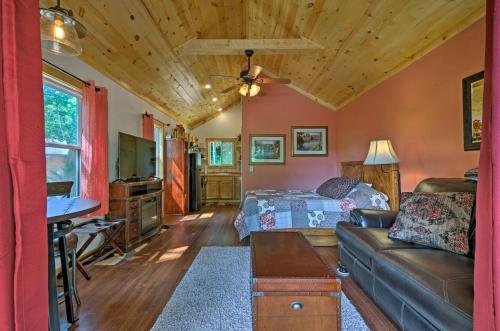 Bryson City Studio with Hot Tub - Near Nantahala!