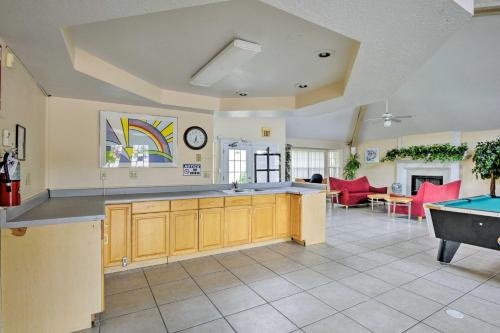 Laguna Bay Condo with Amenities - 7 Miles to Disney! - image 5