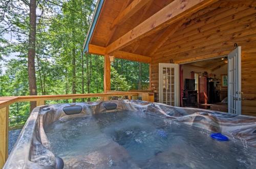 Bryson City Studio with Hot Tub - Near Nantahala!