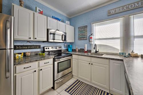Walk to Beach Coastal Brigantine Condo with Patio! in Brigantine, USA