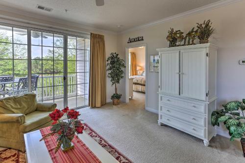 Bright Resort Condo-3 Miles to North Myrtle Beach! - main image