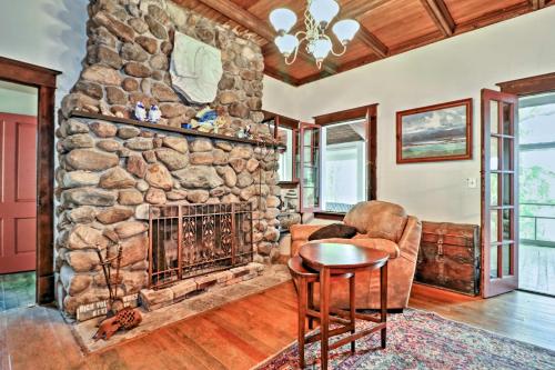 Island Cottage on Evans Lake - Bring Your Boat!