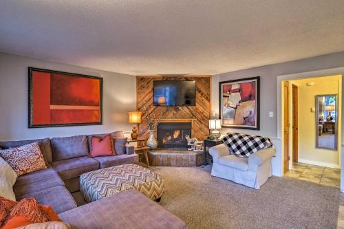 Walk to Slopes: Dtwn Breckenridge Condo on Main St – khách sạn tại Khu trung tâm lịch sử