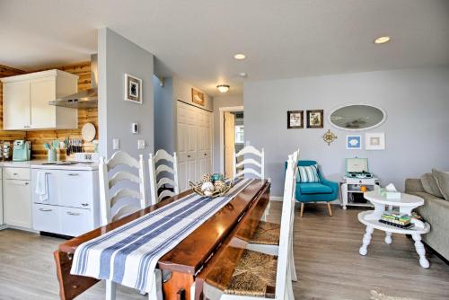 Rockaway Cottage with Ocean View on Beach Access! - image 2