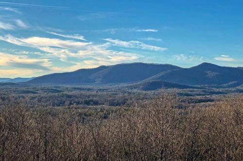 Redesigned Cabin with Private Pool - 6 Mi to Helen! - main image