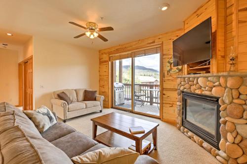 Grand Lake Condo with Grill 7 Mi to National Park!