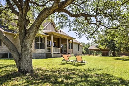 Rustic Hill Country Home with Porch Near The Wineries - image 8
