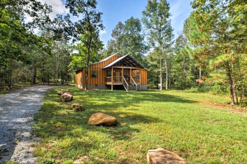 . Peaceful Cabin with WiFi, 3 Miles to Little River!