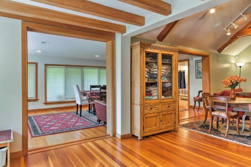 Berkshires Home with Kayak - Walk to Stockbridge Bowl