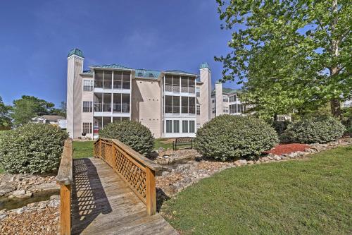 Penthouse Condo with Pool 8 Mi to Silver Dollar City - image 6