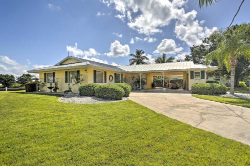 Waterfront Port Charlotte Cottage with Dock, Bch 2 Mi - image 4