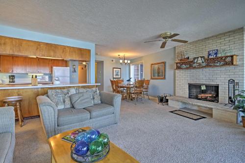 Cozy Oregon Resort Condo - Steps to Lincoln Beach!