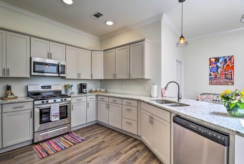 Stylish Downtown Hot Springs Loft with 2 Balconies! - image 5