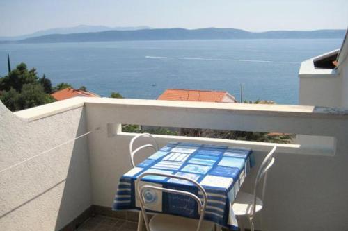 Apartments by the sea Igrane, Makarska - 5266