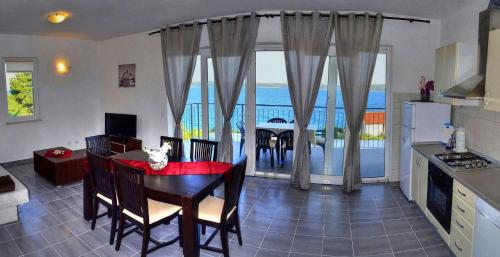 Apartment Jela - terrace and sea view
