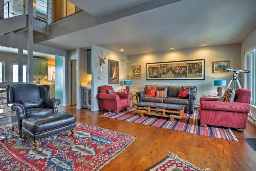 Vail Townhome with Garden Patio and Mountain Views!