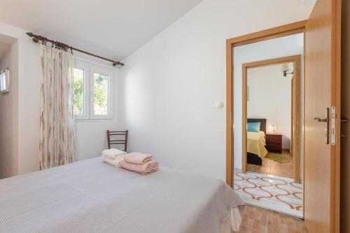 Apartments by the sea Podgora Makarska - 11469 - image 2