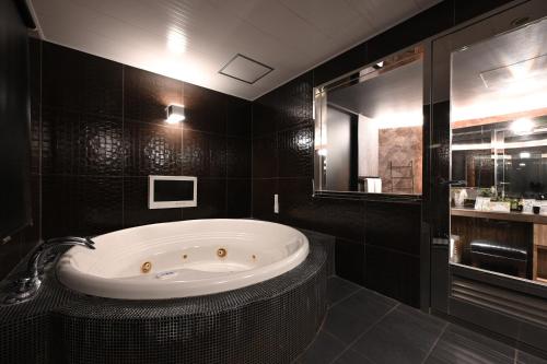 Bathroom, HOTEL The Scene in Kohoku