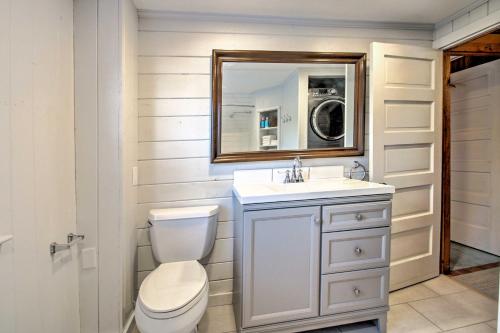 Charming Pine Point Cottage - 2 Blocks to Ocean!