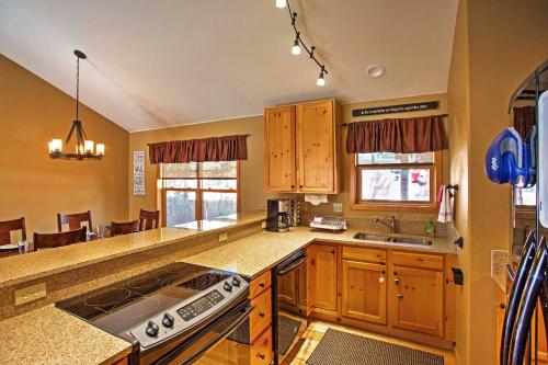NEW-Cozy Keystone Condo Walk to River Run Village - image 8