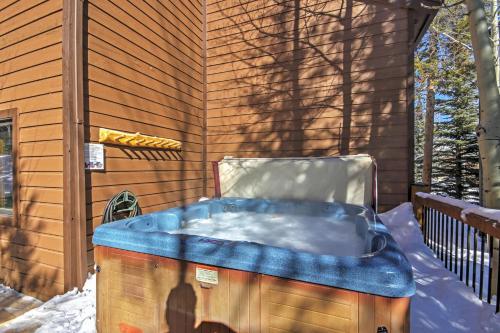 Mountain Refuge with Hot Tub and Peak 8 Ski-In Access! - main image