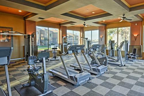 Ground-Floor Poolside Mesa Condo with Luxe Amenities - main image