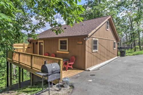 Private Sevierville Cabin with Mountain Views and Loft - image 5
