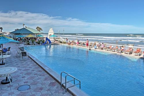 Resort Condo with Beachfront Pool Book for Bike Week - image 7
