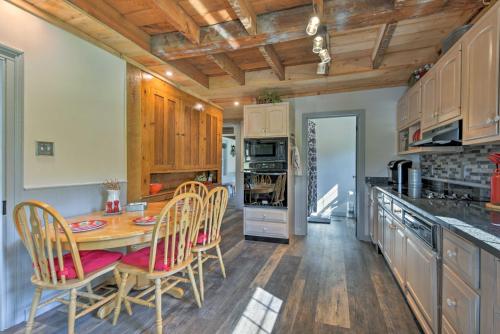 Restored Farmhouse with Patio 5 Mi to Blue Mtn Resort - main image