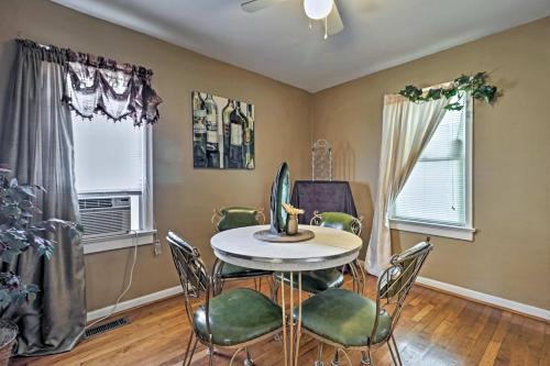 Half-Mi to Pool and Golf Atlanta Home with Veranda! in Cascade Road