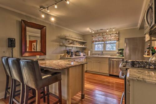 Cozy Litchfield House with Fenced-In Yard and Fire Pit in Litchfield, USA